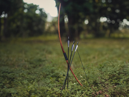 Dielast Youth Longbow – Classic Faux Wood Finish